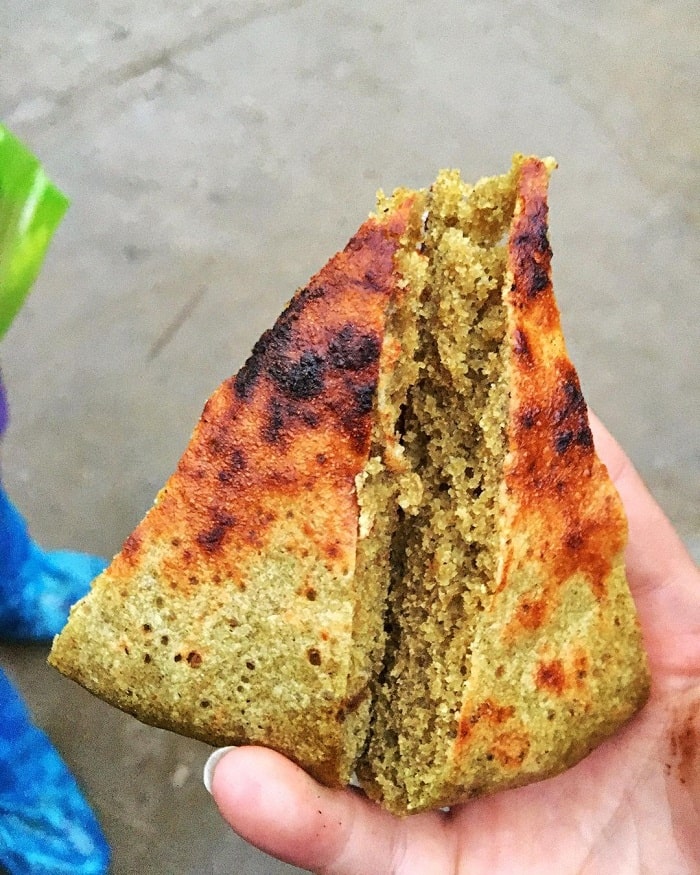 Mềm mềm xốp xốp bánh tam giác mạch cực lạ ở Hà Giang