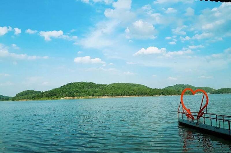 Khám phá Hồ Đồng Quan - Nơi dã ngoại có hệ sinh thái lý tưởng 